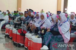 Kakanwil Kemenag Sumut lepas keberangkatan kloter 10