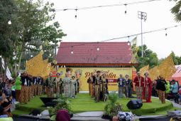 Festival Pengantin Banyuwangi tampilkan kekayaan rias tradisional