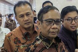 Mahfud MD minta Denny Indrayana jaga Anies agar Pemerintah tak dituduh