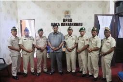 Foto - Ketua DPRD terima silaturahmi PPAD Banjarbaru