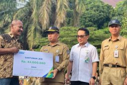 BPJAMSOSTEK Depok serahkan santunan kematian bagi ahli waris anggota Satpol PP