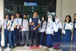 Delapan Siswa dari Provinsi Riau dan Kepulauan Riau Ikuti Tes Kesehatan Program Kelas Beasiswa PT Timah Tbk