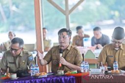 Bangka Barat mengajak kades atasi stunting dan ODF