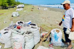Belum satu pun perusahaan tambang yang bertanggungjawab pada tumpahkan batu bara ke laut