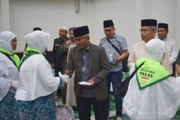 Plt Bupati Palas kembali lepas  calon haji  2023