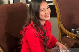 Indah Permatasari  komitmen membagi waktu untuk anak dan pekerjaan