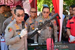 Polda Kalsel jerat tersangka kepemilikan senpi dan ratusan amunisi hukuman mati
