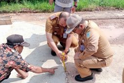 Pemkot Jambi tinjau proses pengecoran jalan di Talang Sari