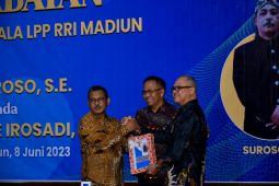 Ade Irosadi gantikan Suroso  pimpin RRI Madiun