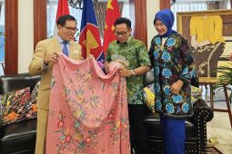 Sutiaji perkenalkan produk unggulan UMKM di KBRI Beijing