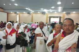 Sebanyak 353 calon haji Kloter 17 Embarkasi Medan berangkat ke Jeddah