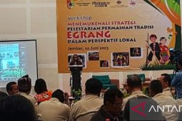 Tanoker ajak lembaga pendidikan lestarikan permainan egrang