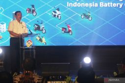 Menko Luhut sebut ekosistem EV tidak selesai hanya satu periode presiden