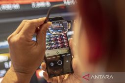 IHSG hari ini jelang akhir pekan naik di tengah pelemahan bursa kawasan