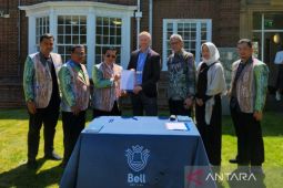 Kalsel kemarin, Banjarmasin kerjasama Cambridge University dan kerugian kebakaran di HSS