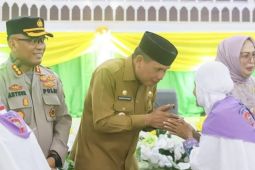 Sebanyak 314 calon haji Kota Ambon dilepas ke Tanah  suci