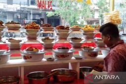 Pemkab Bekasi ingatkan pengusaha restoran urus perizinan sertifikat laik sehat