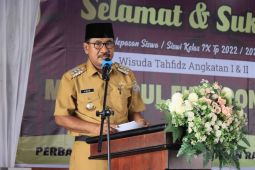 Wali Kota Binjai hadiri wisuda MTs Nurul Furqoon