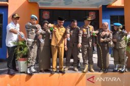 Satpol PP Bone Bolango bina pemilik kafe terkait minuman keras