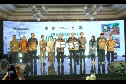 PT Pos  terapkan QR code pada prangko