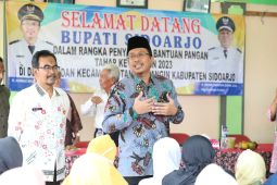 Pemkab Sidoarjo pastikan keluarga prasejahtera terima bansos