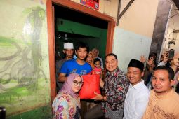 Cak Eri beri motivasi empat anak agar sekolah lagi