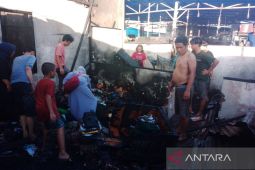 Diduga karena kompor gas, enam rumah di Bengkulu terbakar