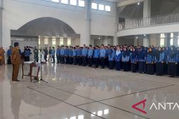 Bupati Bangka Selatan minta ASN layani masyarakat dengan baik