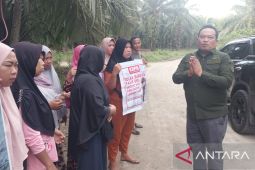 Gubernur Bengkulu dihadang massa di pelabuhan, ada apa?