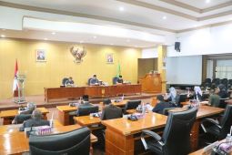 Fraksi DPRD Banjarbaru setujui pembahasan empat raperda