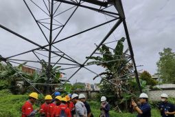 Petugas transimisi PLN UIW MMU dilatih penggunaan aplikasi  srintami