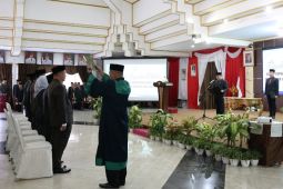 Delapan pejabat Pratama Pemkab HSS tempat posisi baru jalani pelantikan