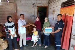 Jenika Kembali Terima Bantuan Pengobatan dari PT Timah Tbk