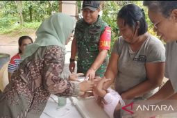 TNI gelar penyuluhan kesehatan anak guna tekan stunting di  Maluku