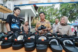 Kota Bandung terus mengembangkan sentra industri dan perdagangan