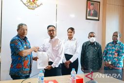 Pemkot Sorong serahkan SK kepada 17 nakes PPPK