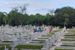 Upaya umat Kristiani "mengetuk" pintu langit demi tempat peristirahatan terakhir di Jember