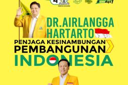 Baliho Airlangga Hartarto bertebaran di Surabaya
