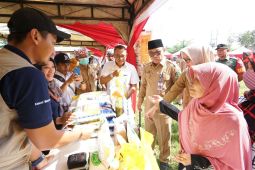 Pemkab Banyuwangi gelar pasar murah kendalikan inflasi jelang Idul Adha