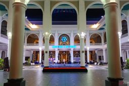 Pengelola Masjid Al Akbar siapkan shaf tambahan shalat Idul Adha