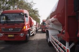 Minyak sentuh tertinggi baru tiga bulan karena pengetatan pasokan