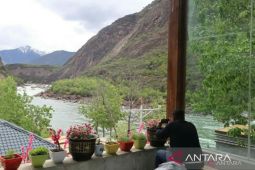 Eksplorasi daerah terisolir Tibet di tengah pergunjingan global