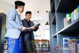 Pemkab Bekasi apresiasi Rumah Belajar Guru Mardjun yang didirikan oleh Eep Saefullah Fatah