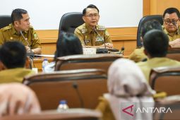 Pemkab Bekasi tagih wajib pajak usaha ilegal optimalkan pendapatan
