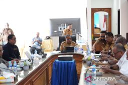 Pemkab Sorong evaluasi PT MOW perkuat pengembangan KEK