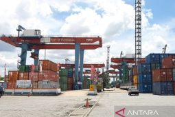 Perdagangan Kalbar Januari - Mei 2023 surplus 613,16 juta dolar AS