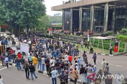 Massa Aliansi Rakyat Jelata tolak kriminalisasi Capres Anies Baswedan