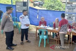 Wakapolres Balangan pantau TPS pastikan pemilihan BPD lancar