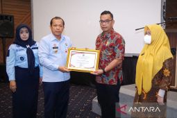 Pemkot Pangkalpinang terima penghargaan dari Kemenkumham Babel