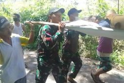 Evakuasi warga sakit di perbatasan RI-Malaysia ditandu hingga tiga kilometer